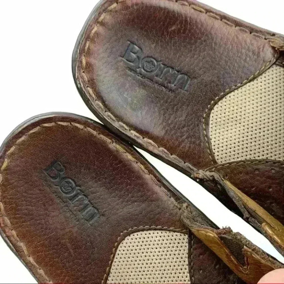 Born mens sandals sz 9 50 brown leather slip on main image 13